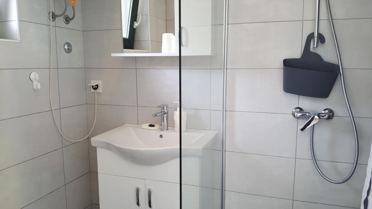 Apartments Artemis Baška Eksteriør bilde