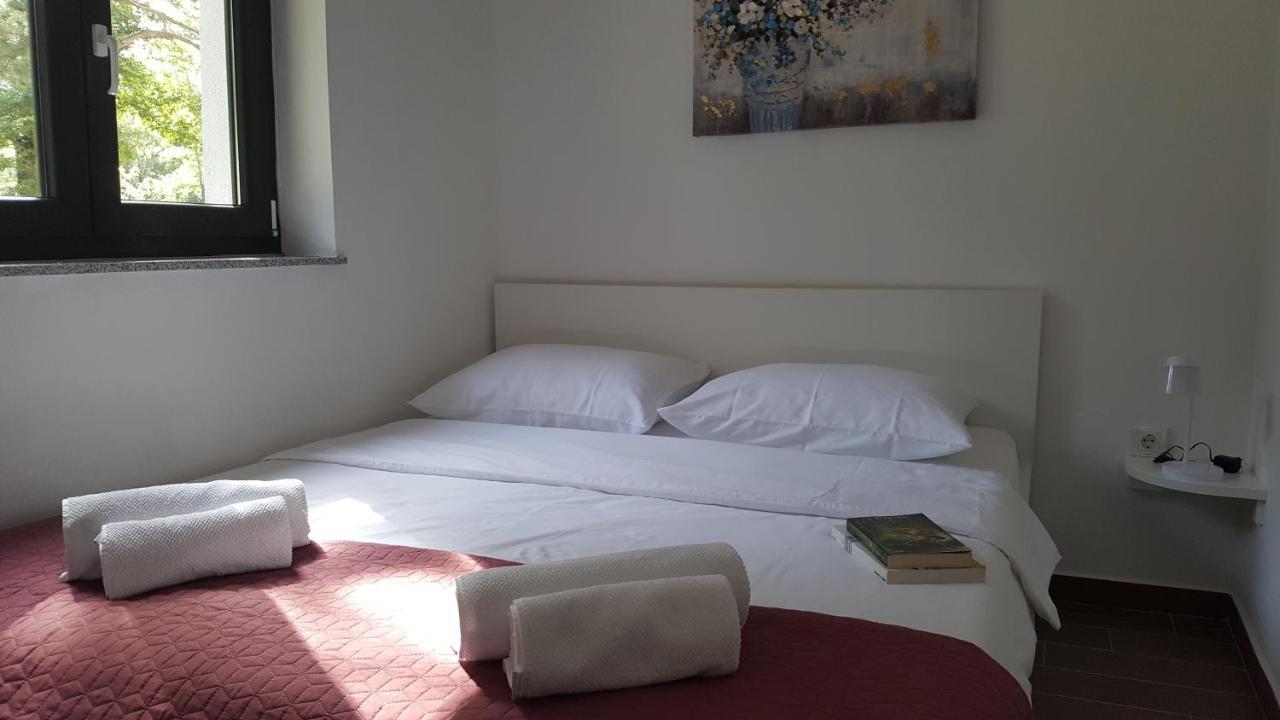 Apartments Artemis Baška Eksteriør bilde