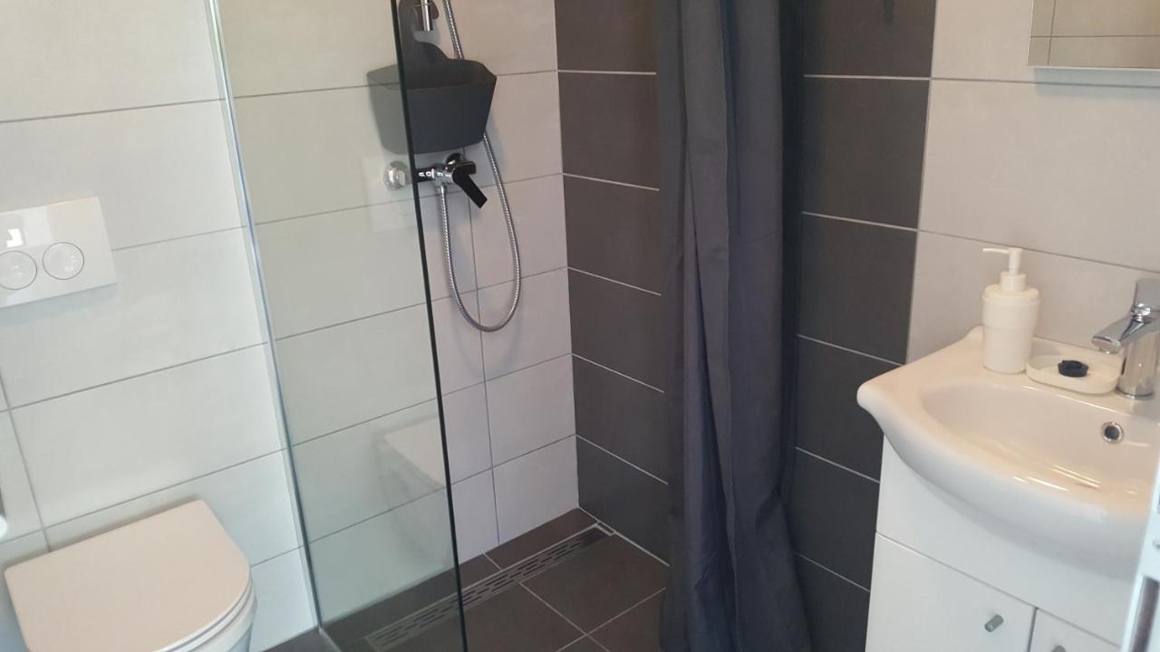 Apartments Artemis Baška Eksteriør bilde